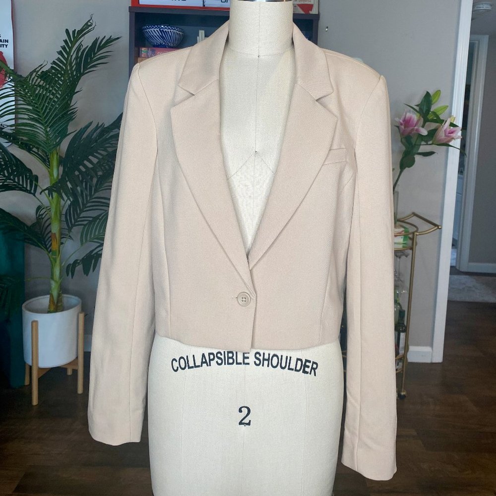 ON HOLD Abercrombie & Fitch Cropped Blazer Small Cream Beige Ivory Matilda Djerf